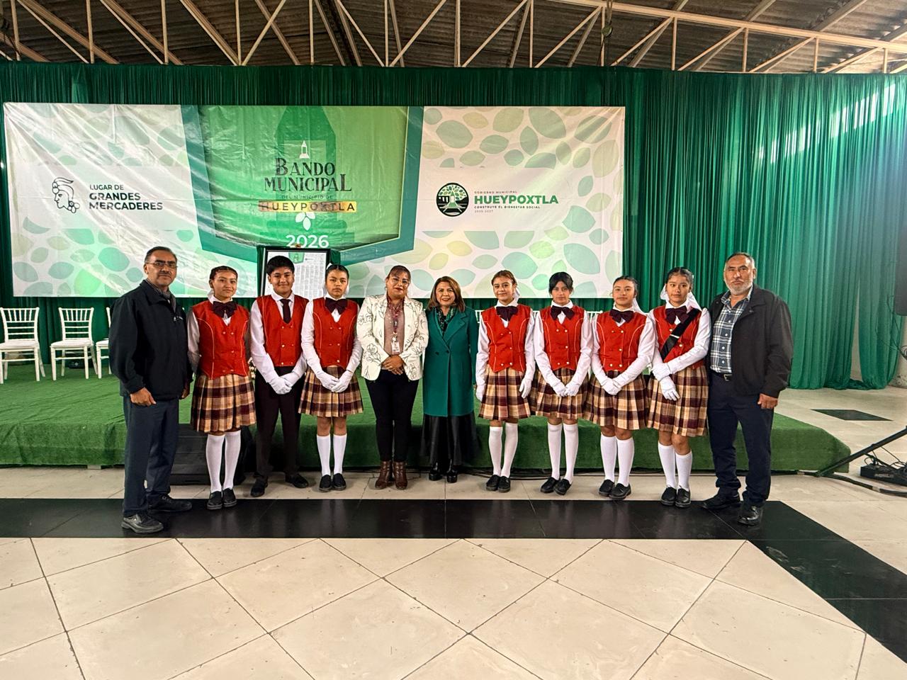 Presentación de Escolta en Palacio Municipal